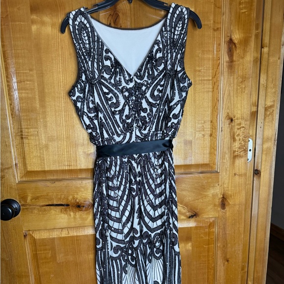 Gorgeous R&M Richard’s Evening dress - Picture 2 of 4